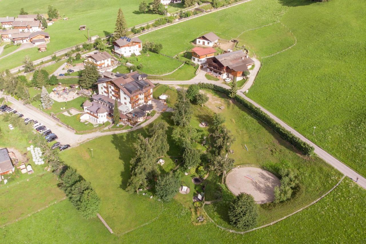 Familienhotel Replerhof Mit Kinderbetreuung Prägraten Esterno foto